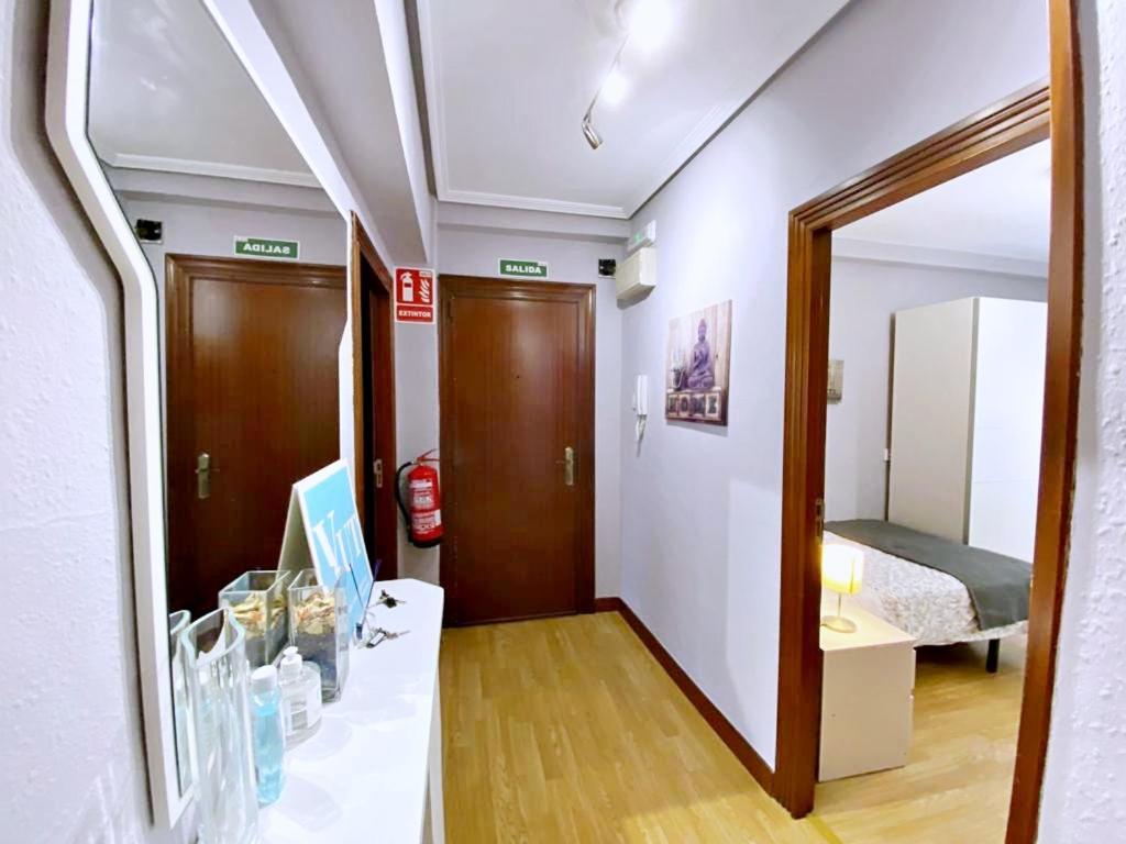Apartamentos Milan 1 Wifi Y Parking Gratuito โอเบียโด ภายนอก รูปภาพ