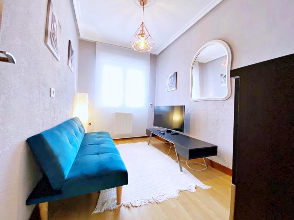 Apartamentos Milan 1 Wifi Y Parking Gratuito โอเบียโด ภายนอก รูปภาพ